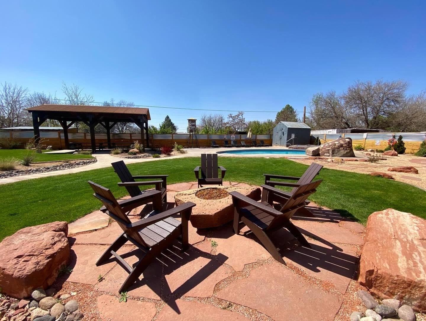 Timber & Tin F 2Bed 2Bath W Pool & Rooftop Deck Kanab Exterior photo
