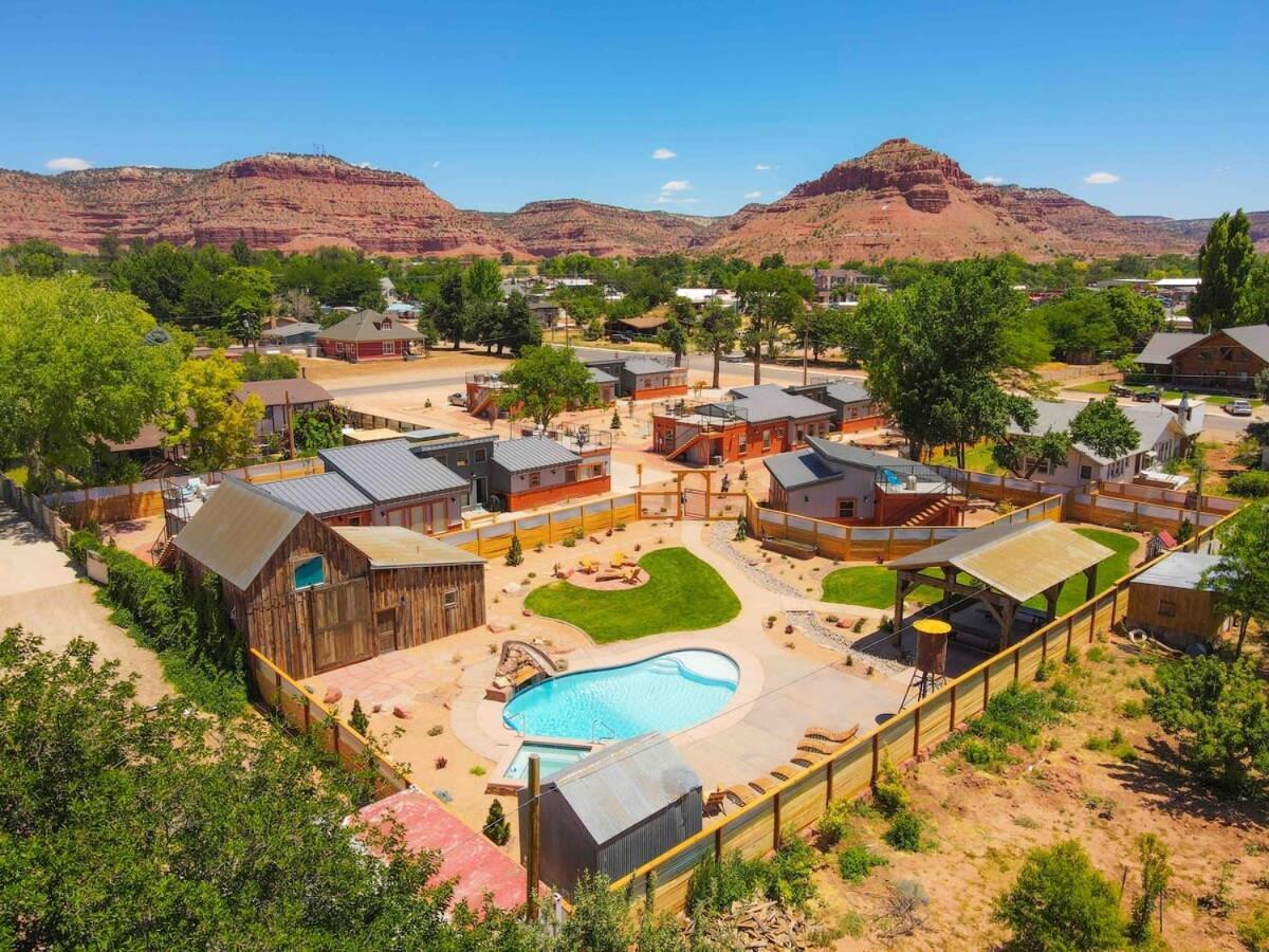 Timber & Tin F 2Bed 2Bath W Pool & Rooftop Deck Kanab Exterior photo